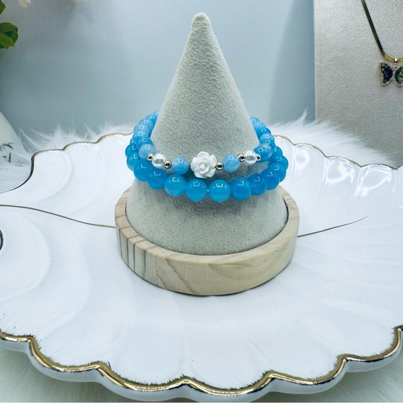Aqua Marine Flower Beaded Bracelet - Picture 1 of 6